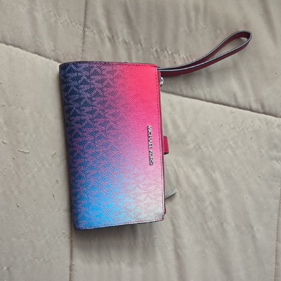 EUC Michael Kors Pink and Blue Ombre Wristlet - Picture 1 of 9